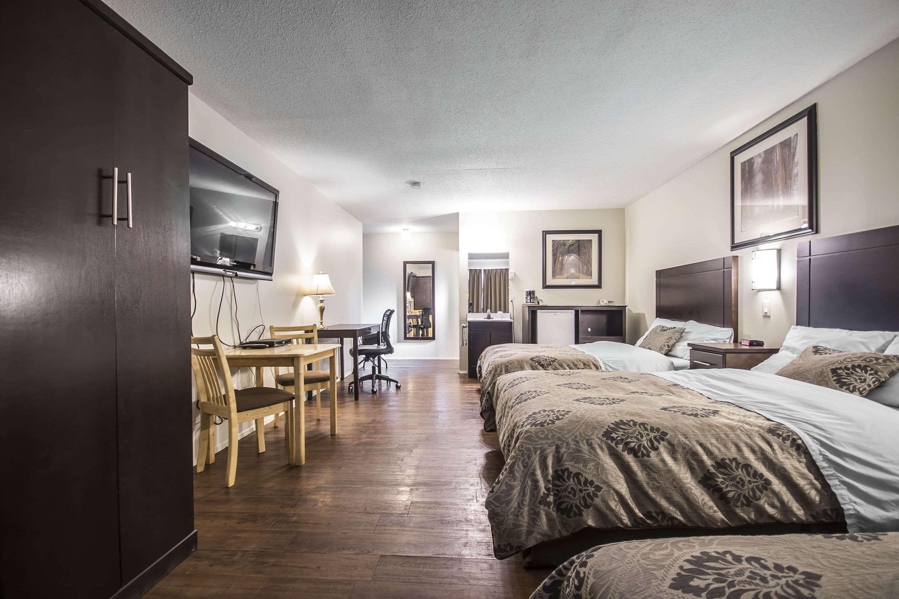Econo Lodge Βερνόν Εξωτερικό φωτογραφία